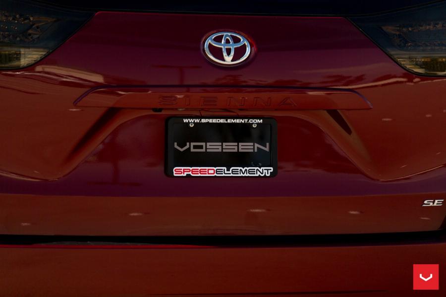 Детали экстерьера Toyota Sienna by Vossen on Vossen Wheels (VFS6) 2017 года  (фото 19 из 31)
